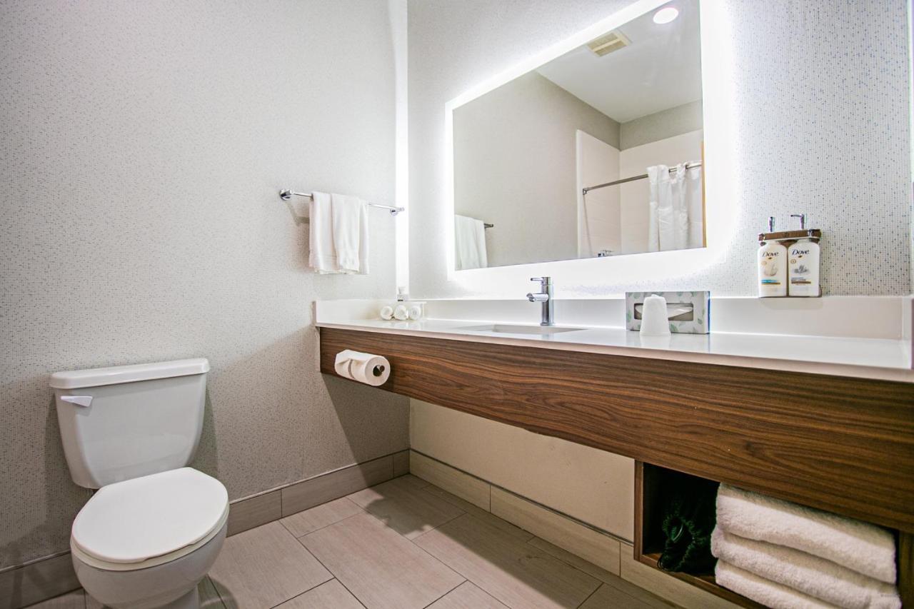 Holiday Inn Express Hotel And Suites South Padre Island By Ihg Exterior photo